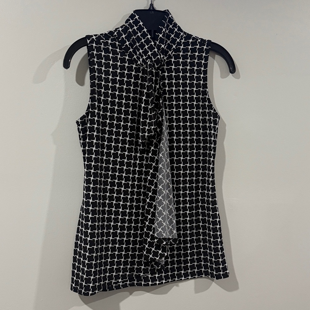 White House Black Market Black and White Patterned Top
